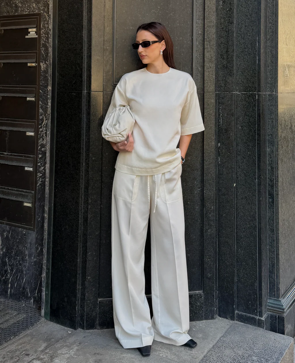 DEIA TEE | milk - Image 4